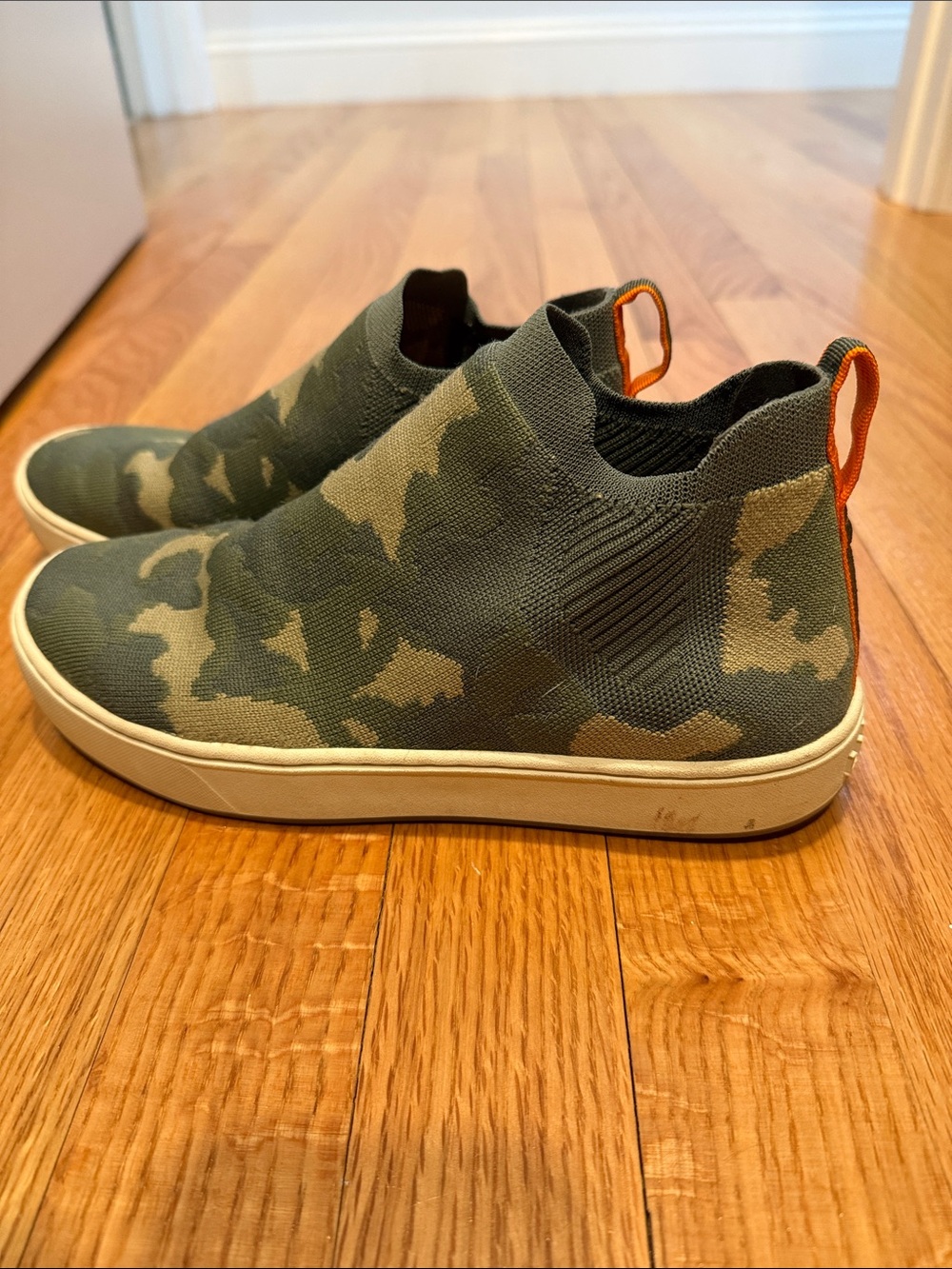 Women’s Camo Slip-On Sneakers - Olive Green